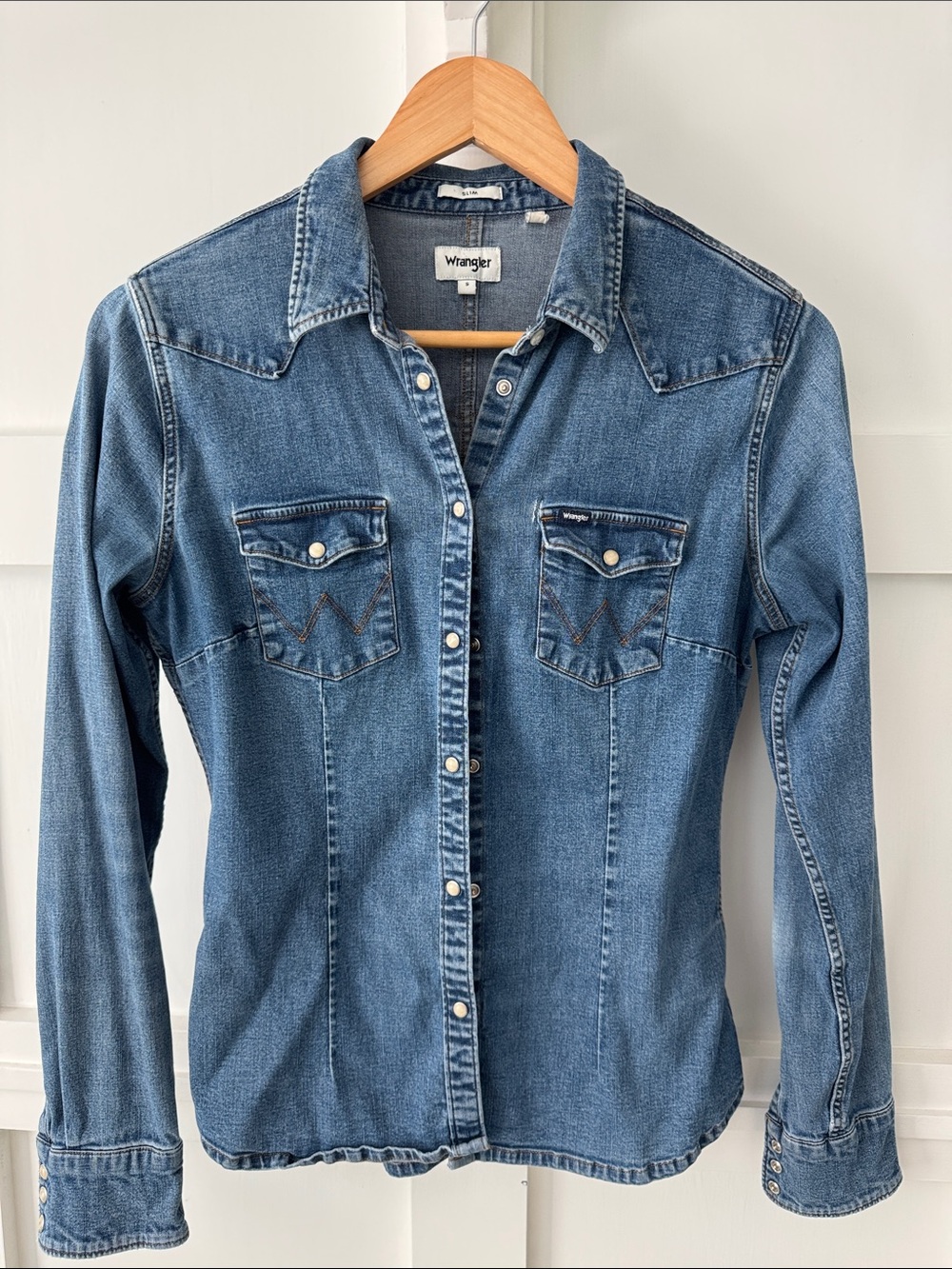 Wrangler Women's Light Blue Denim Western Shirt Jacket